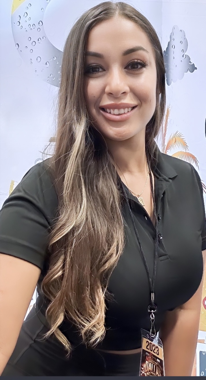 Models | Convention Model - Trade Show Talent